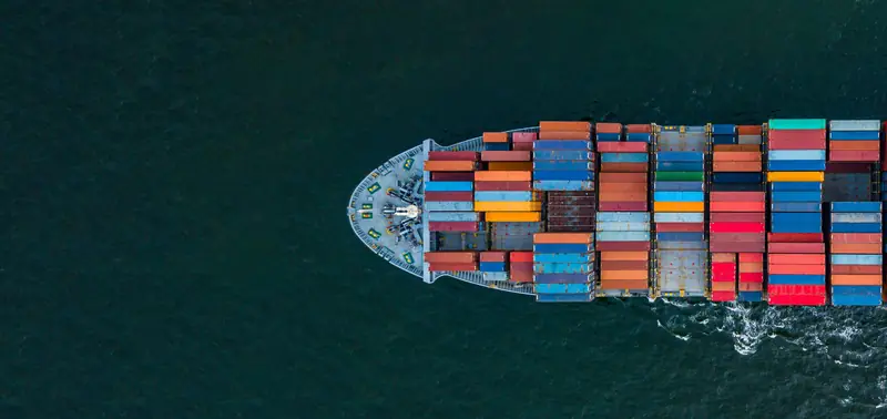 A container vessel alongside